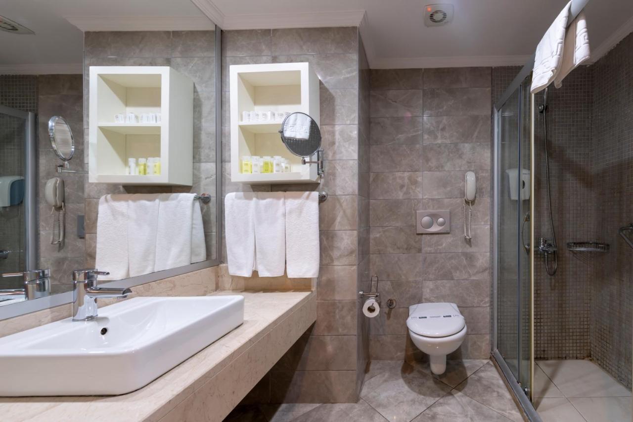 Lake River Side Hotel Spa Bagian luar foto
